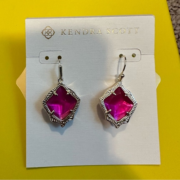 NWOT Kendra Scott Kyrie Earrings Azaela Illusion